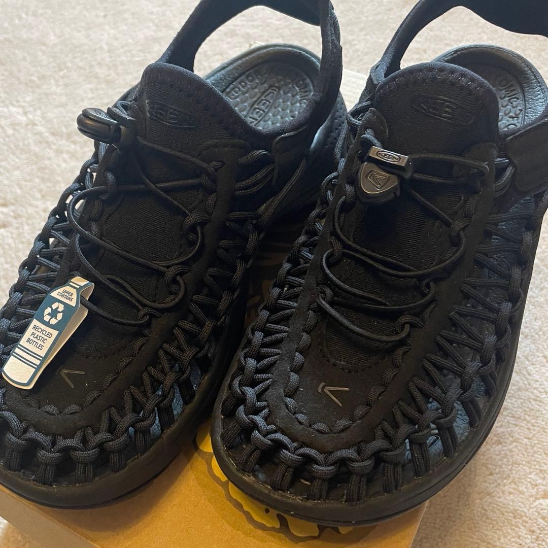 keen キーンユニークサンダル アストリア 23.5cm 黒　新品未使用
