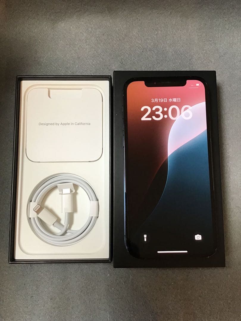 超美品　国内版　SIMフリー　iPhone12 Pro 128G