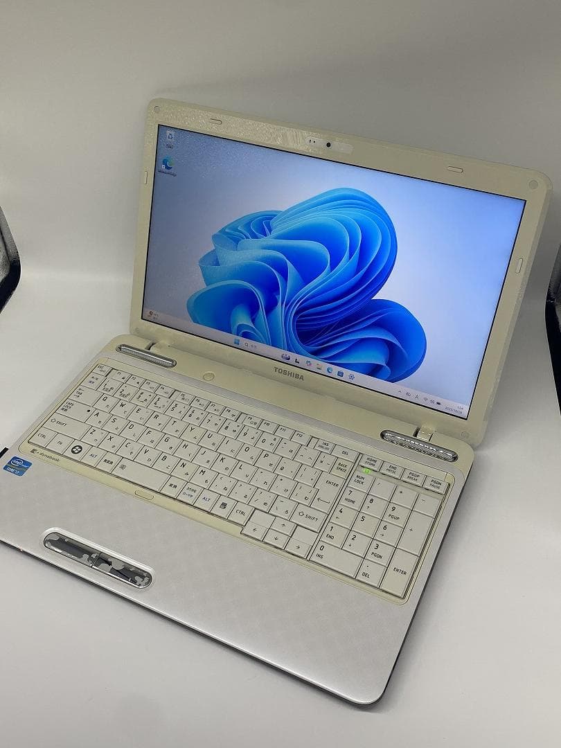 【東芝】高性能Core i7/SSD120GBノートパソコン C6