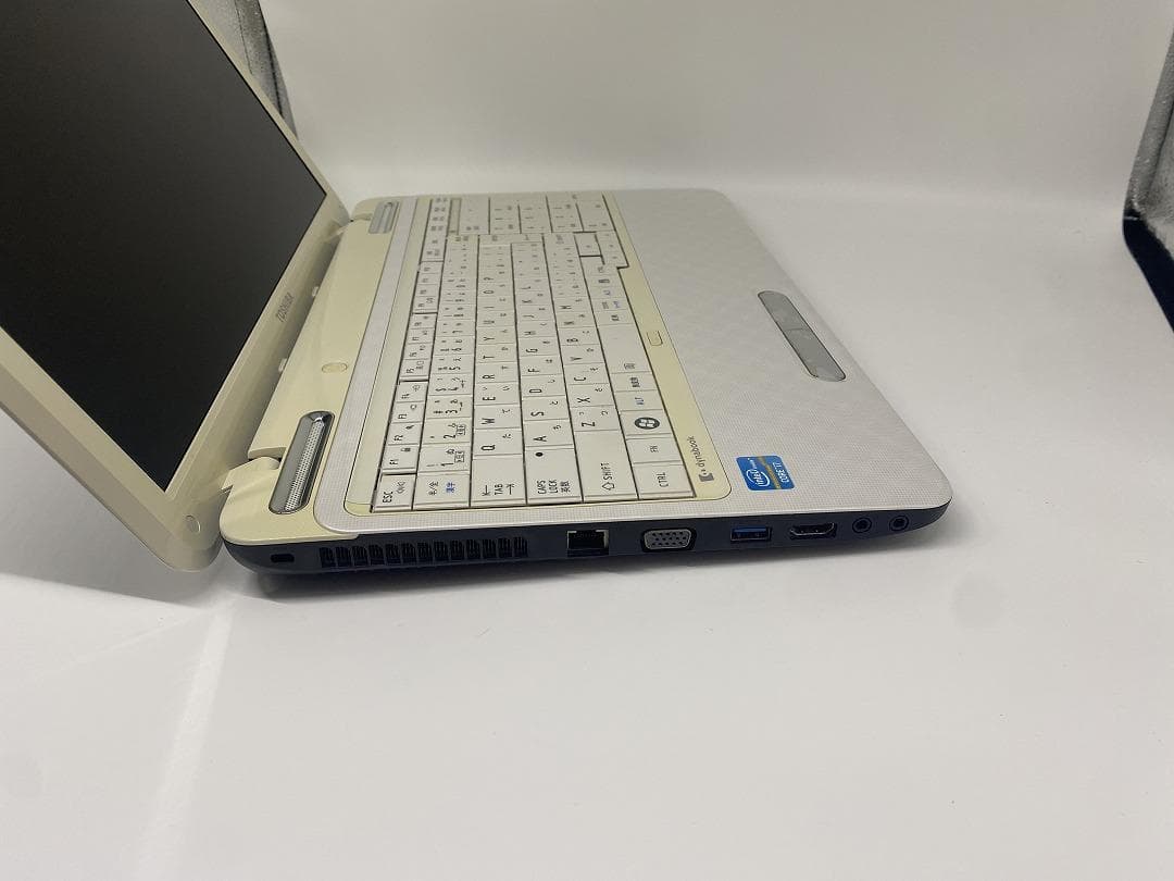 【東芝】高性能Core i7/SSD120GBノートパソコン C6