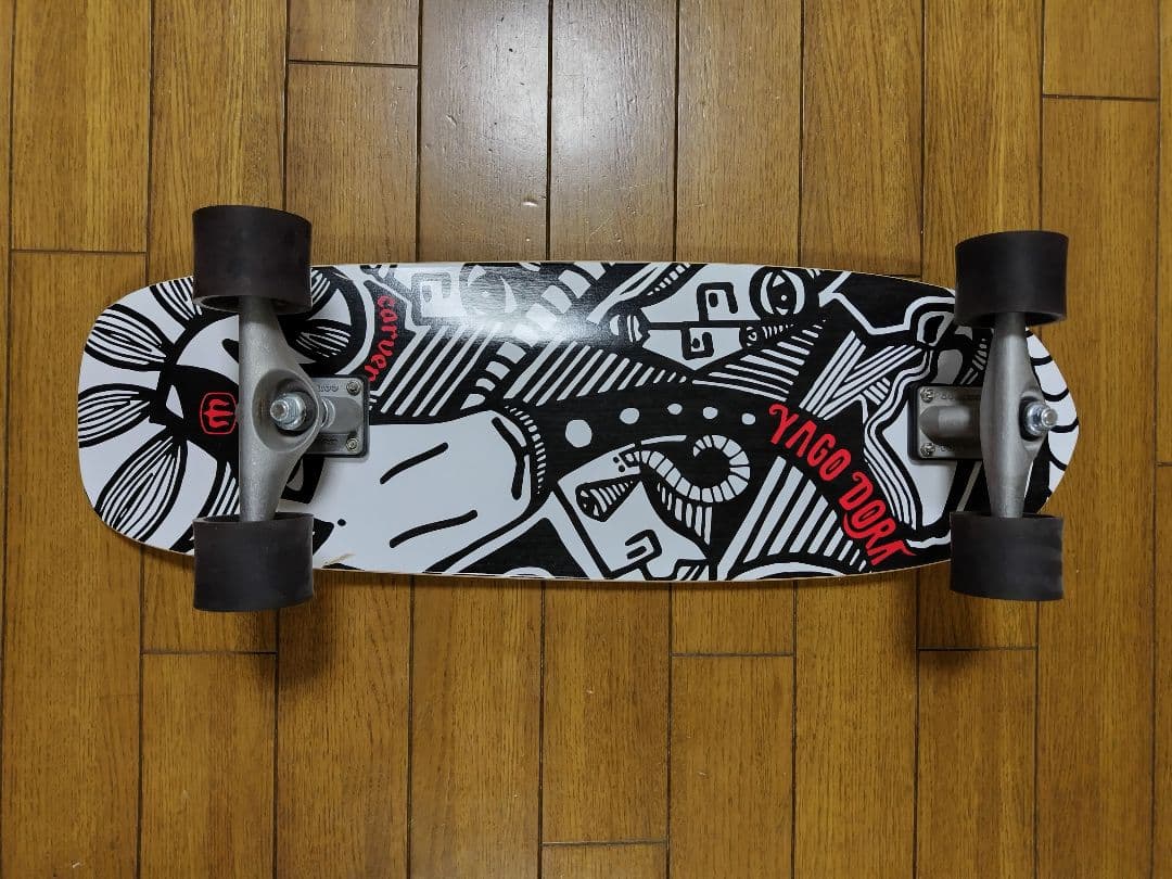 カーヴァー Yago Dour スケートボード