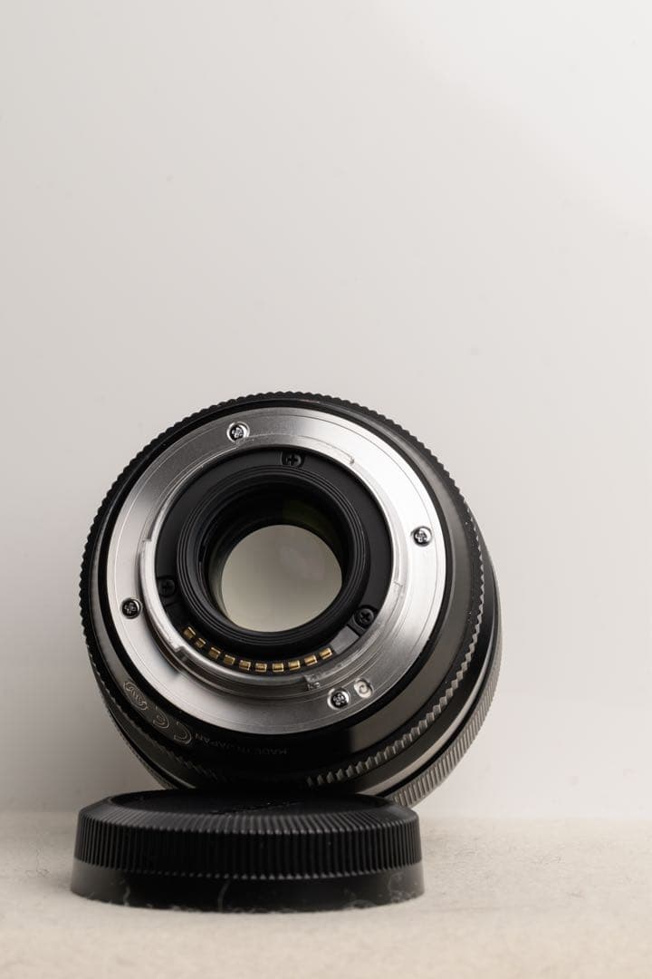 値↘︎FUJIFILM (富士フイルム）XF23mm F1.4 R 角フード付