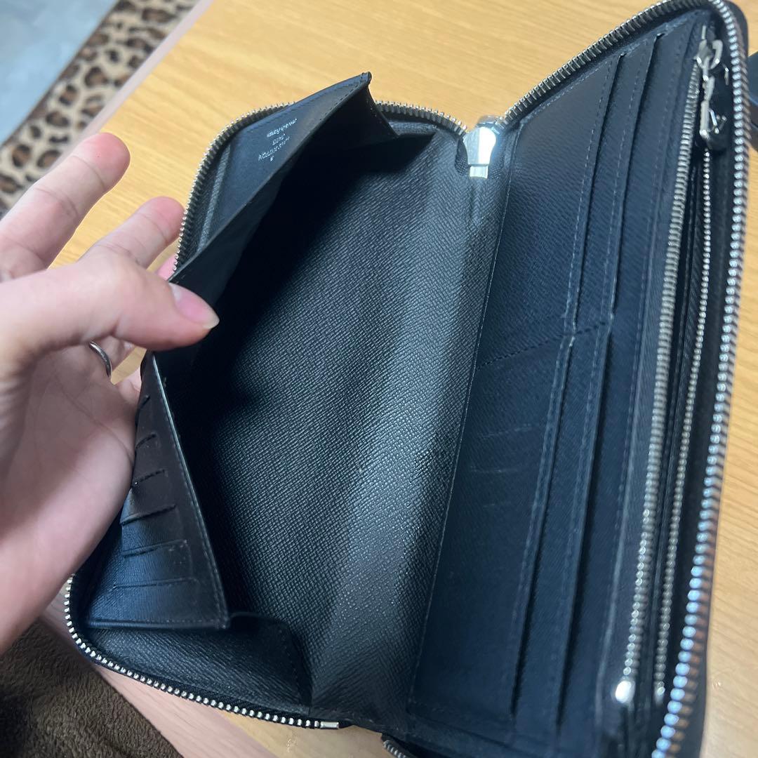 マグロ隊値下げ！Louis Vuitton ブラック エピレザー 長財布