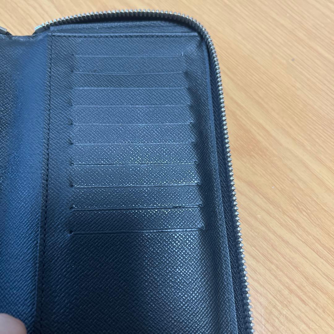 マグロ隊値下げ！Louis Vuitton ブラック エピレザー 長財布