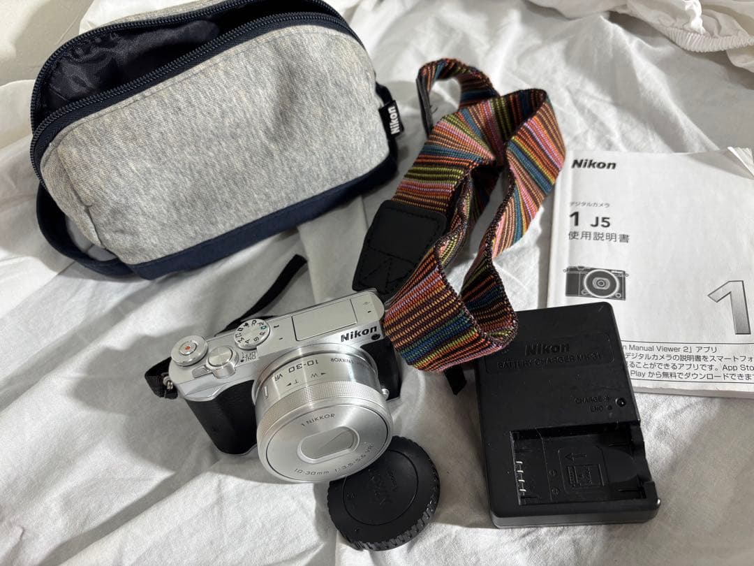 【美品】動作確認済みNikon 1 J5 ミラーレスカメラ