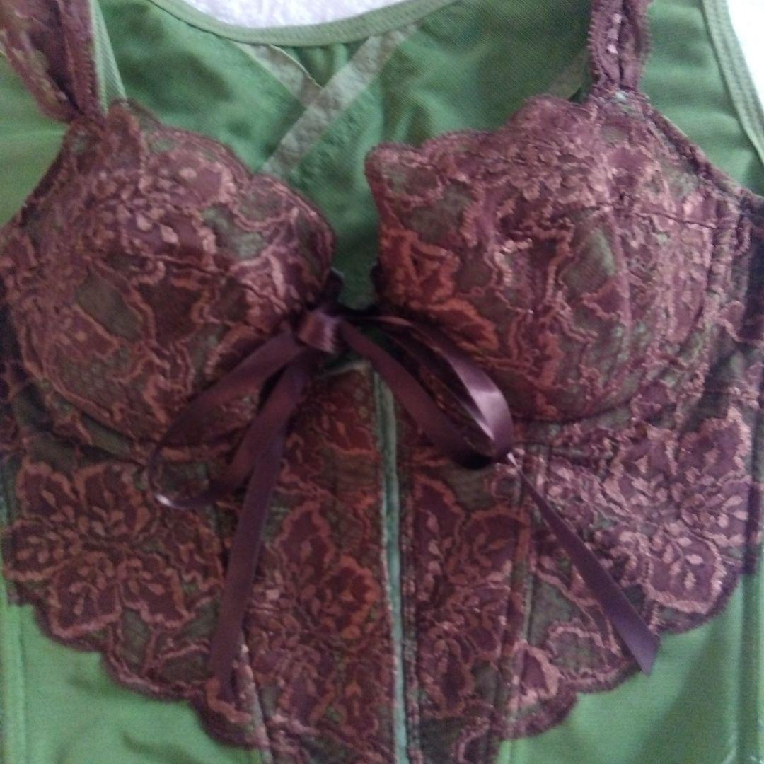 ミッキーグラントイーワンズLALAGRANTニッパービスチェ Ｃ７〇