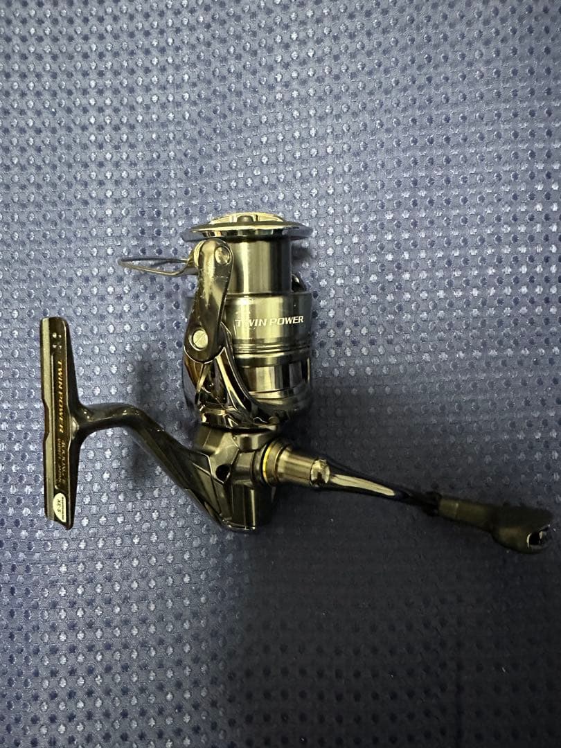 リール SHIMANO 24TWIN POWER 4000XG