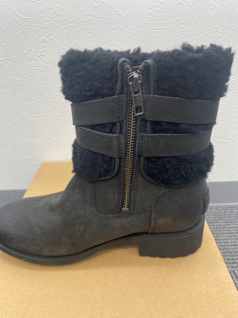 アグ UGG ムートンブーツ クラシックミニ レディース23.5㎝