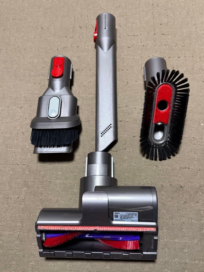 dyson cyclone v10 fluffy ダイソン サイクロン 掃除機