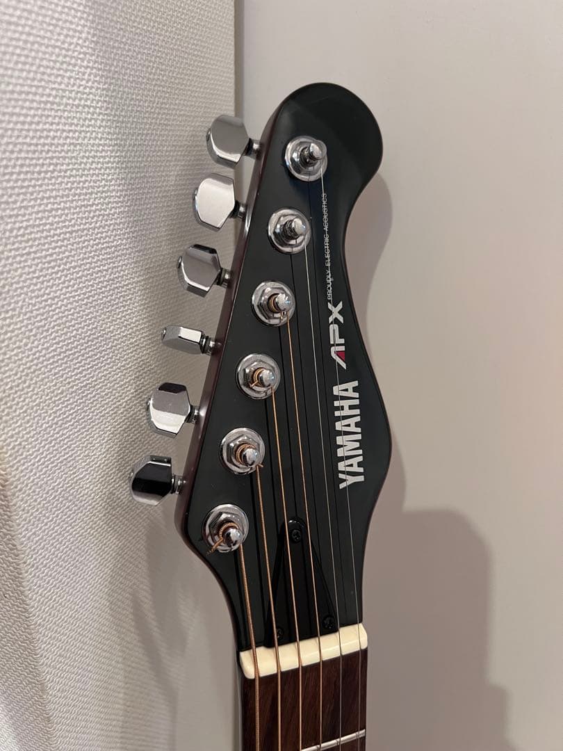ギター YAMAHA APX 6s