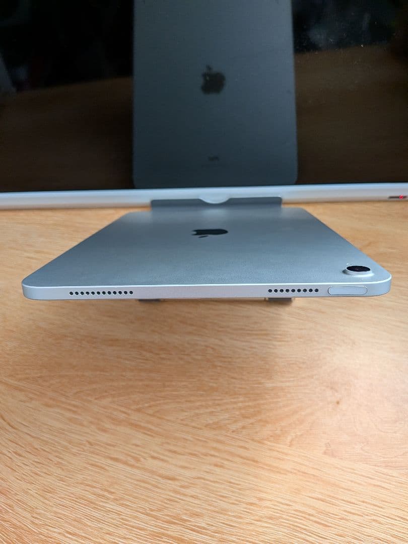 Apple iPad 10.9インチ（第10世代） シルバー 本体