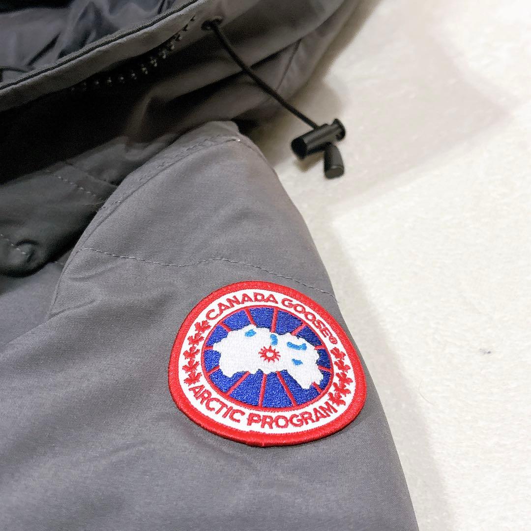 ほぼ未使用✨　カナダグース　ダウンジャケット　グレー　マッケンジー　M