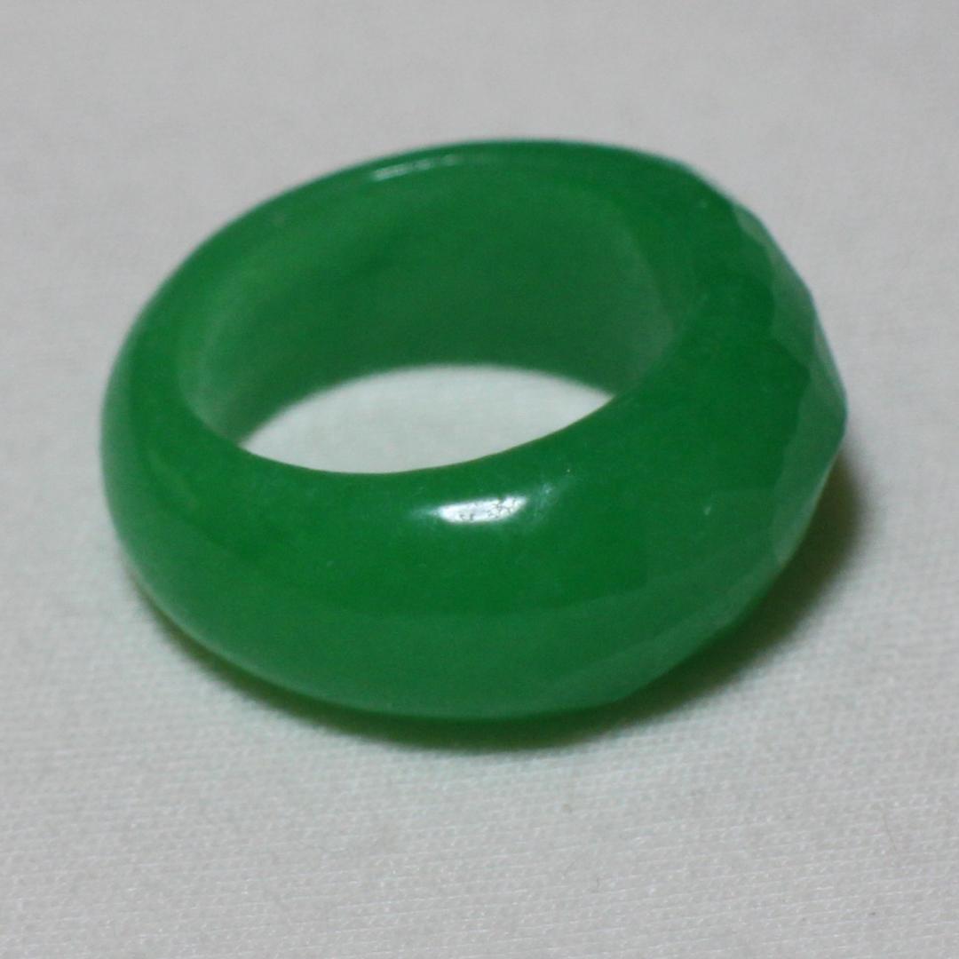 多面カット 本翡翠（推定） くり抜きリング 15号 天然石 ジェダイト 指輪 緑