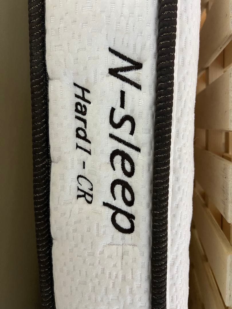 ニトリコンセント付きダブルサイズベッドフレーム　N-sleepマットレスハード