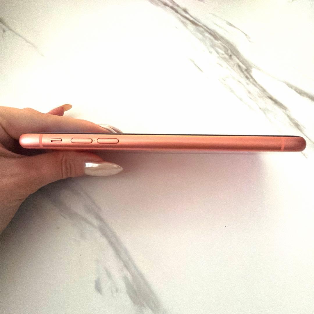 か*い様 Apple iPhone XR 本体