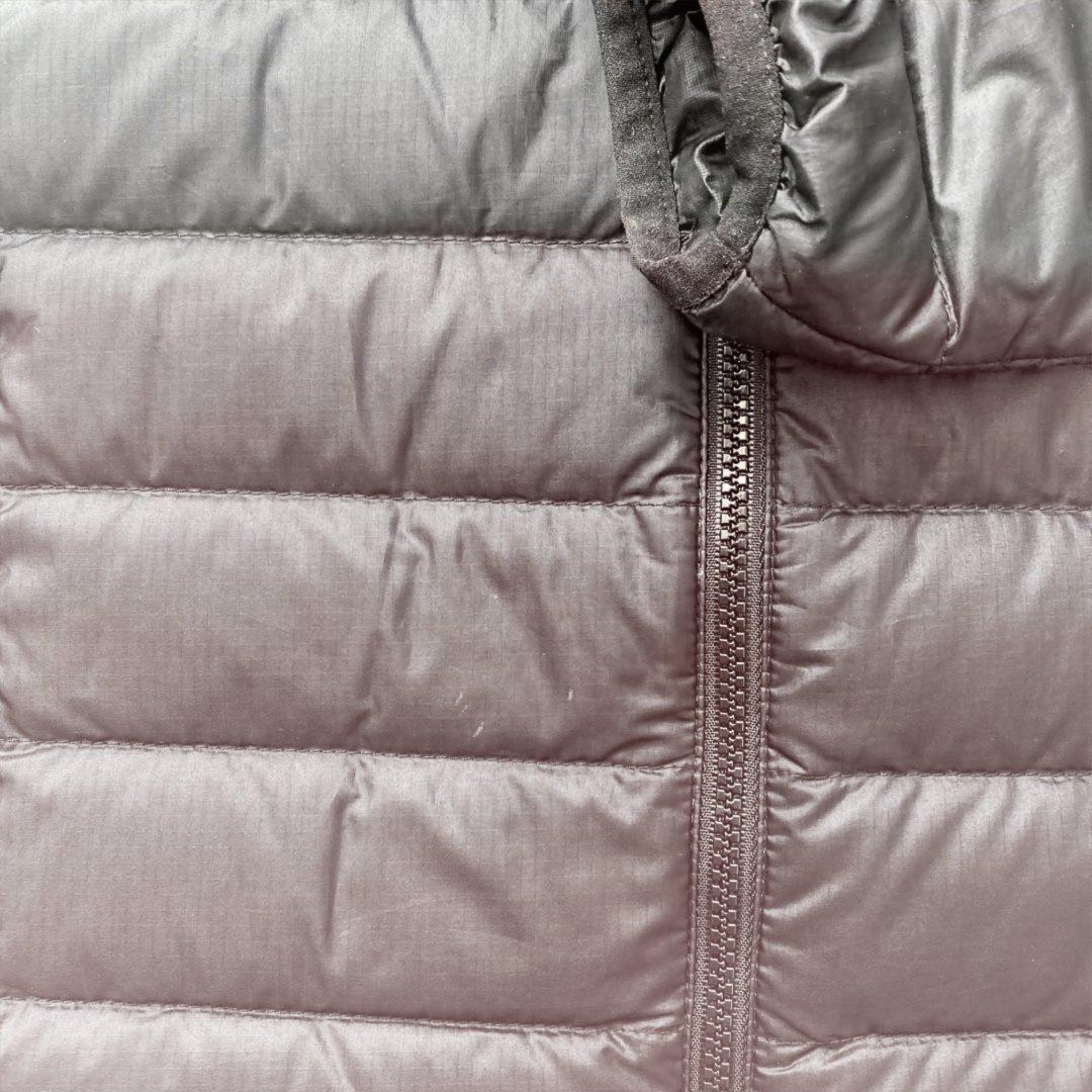 Patagonia ブラック ダウンジャケット フード付き