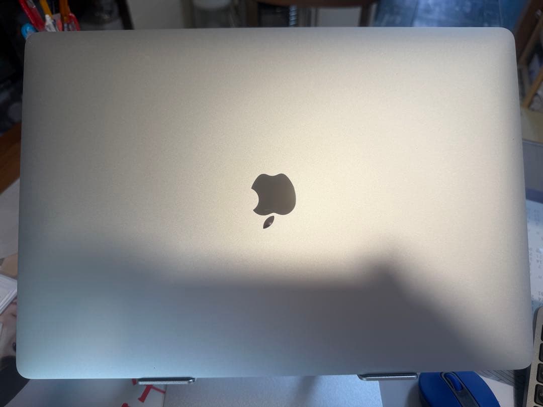 ○ MacBook Pro 16 i7 / 16GB / AppleCare+
