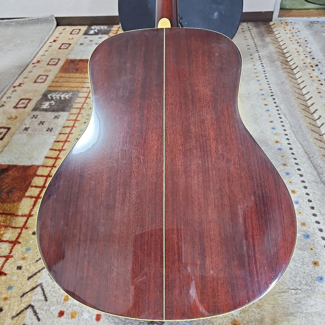 YAMAHA.LA-17トップ、バック単板! ハードケース付き