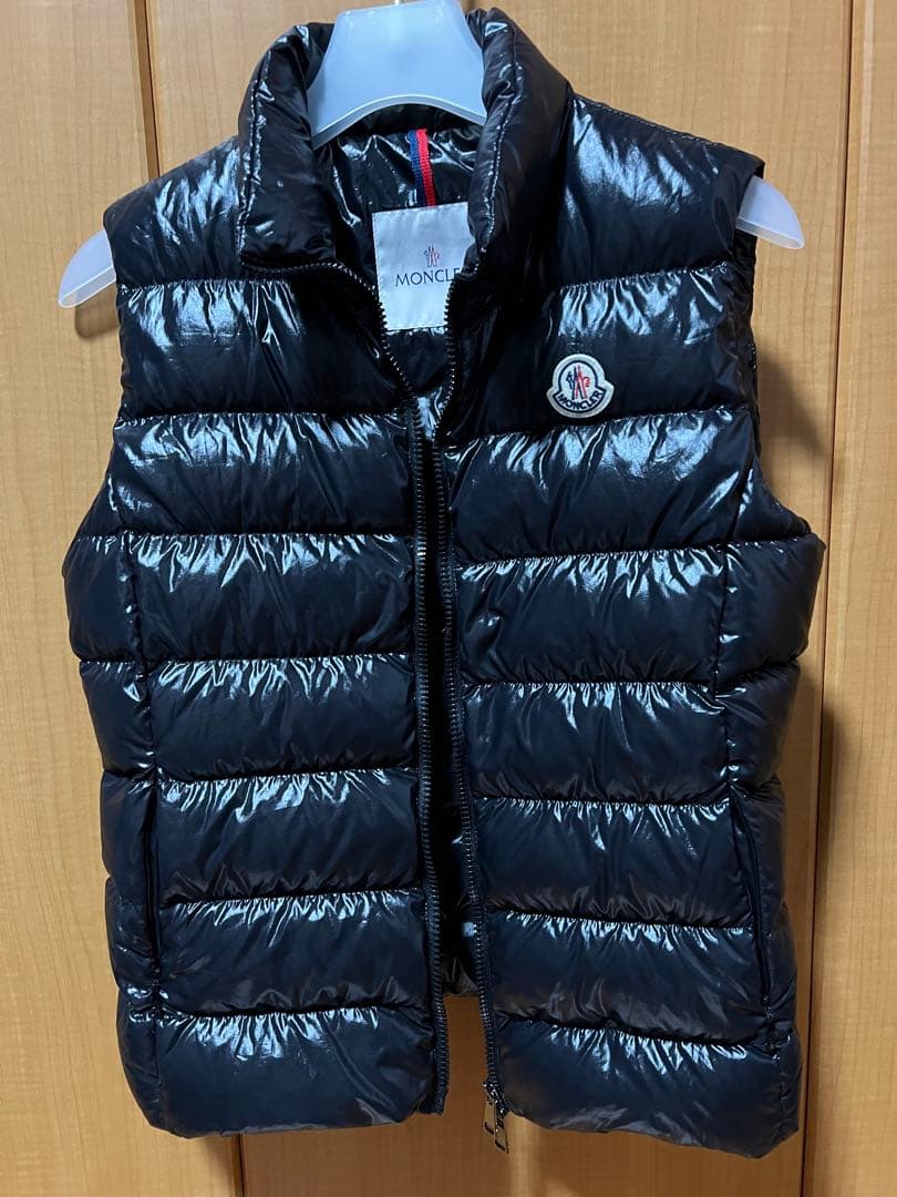モンクレール　ブラック ダウンベストサイズ1