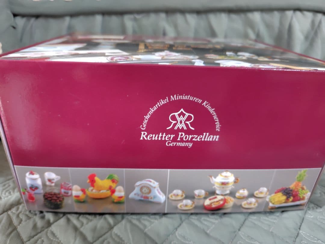 ロイターポーセリン　ミニチュア　ドールハウス　ピーターラビットカフェ