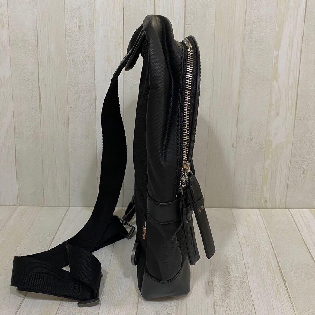 DIESEL ディーゼル　ブラック ボディバッグ