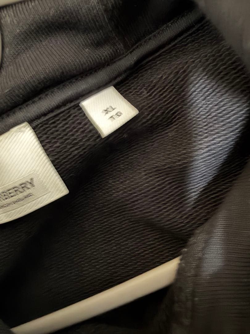 希少サイズ　極備品　XL BURBERRY TBロゴ　パーカー　ブラック