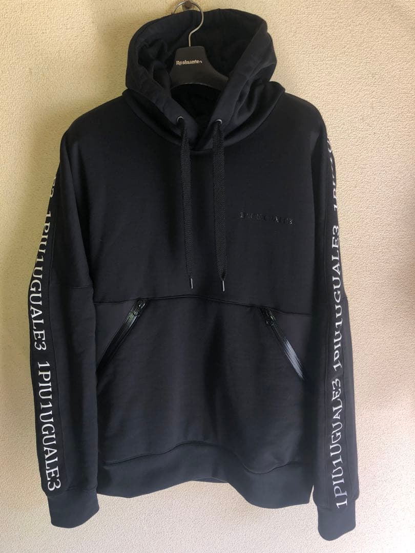 美品　1piu1uguale3 RONE アノラックパーカーロナウジーニョ