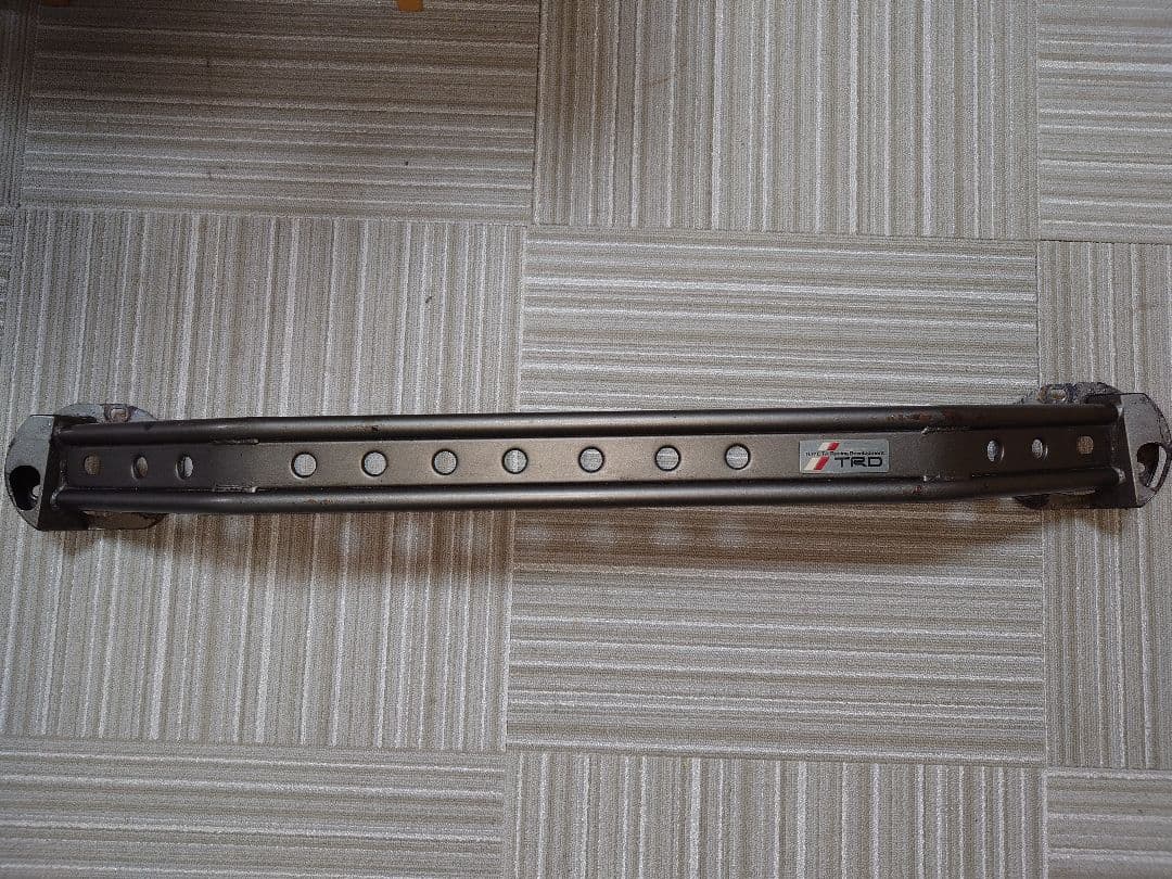 jzx100 TRD フロントタワーバー