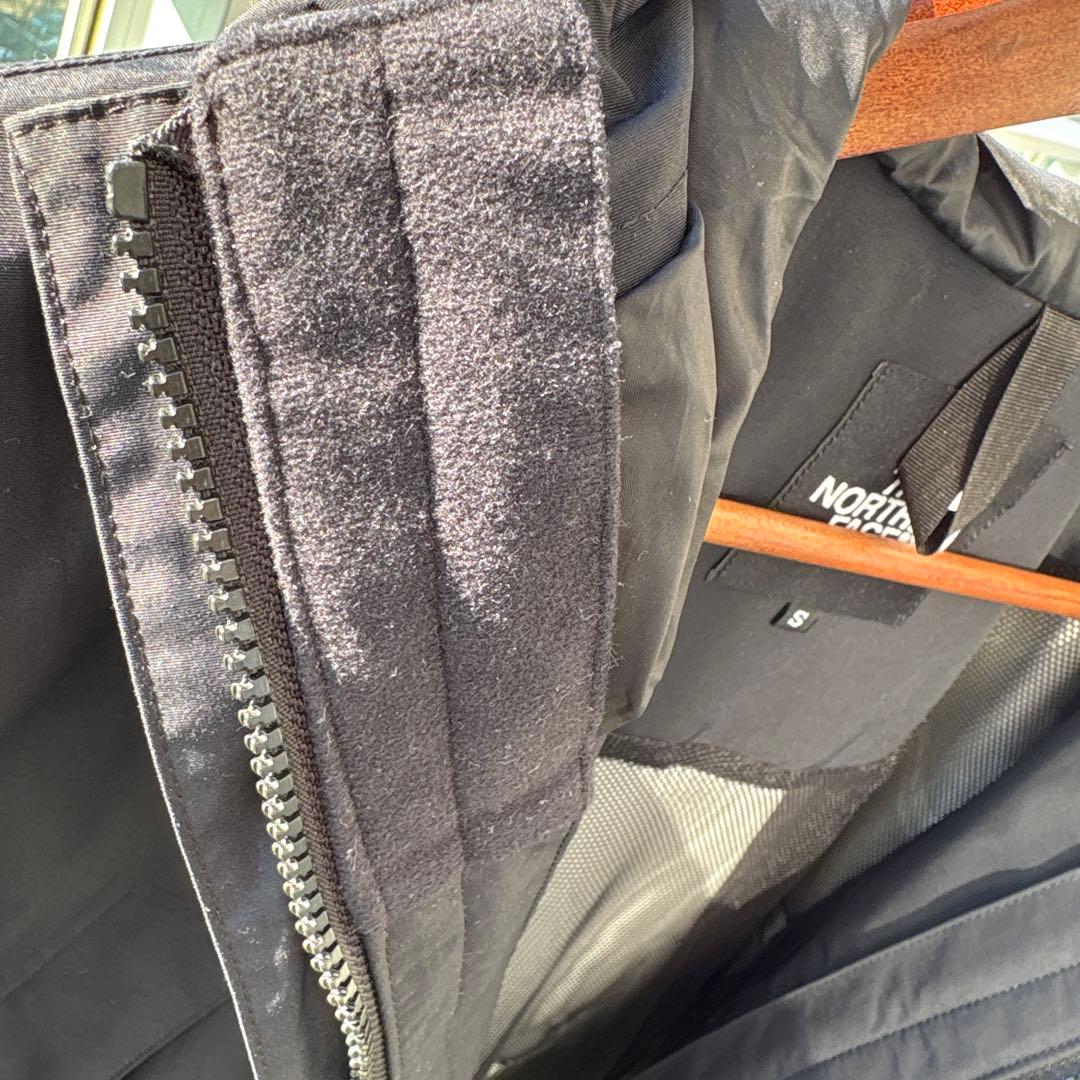 進撃の牛　THE NORTH FACEスクープジャケット NP61940