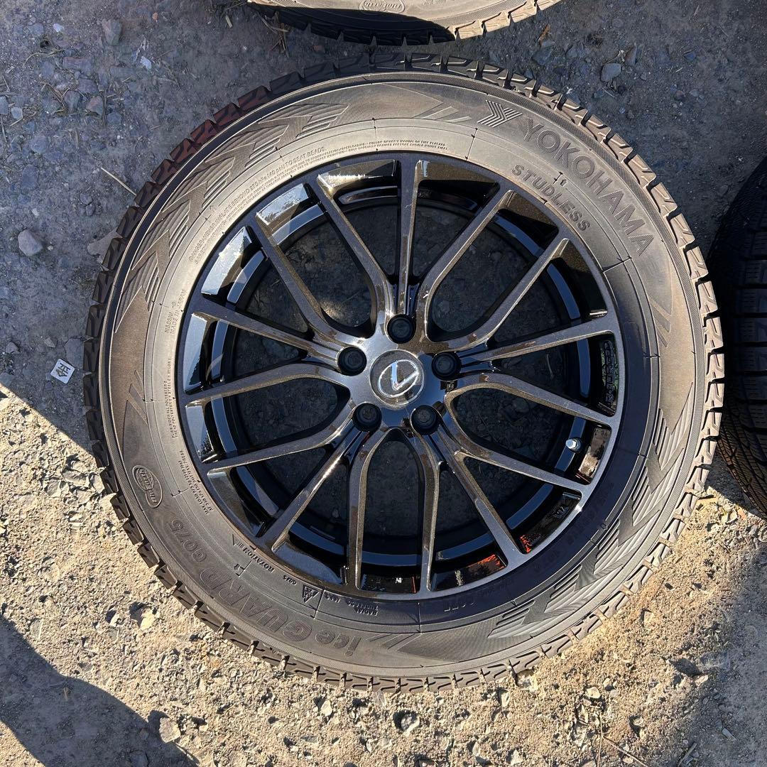 [美品][バリ溝]レクサス等23年YOKOHAMAスタッドレス235/60R18