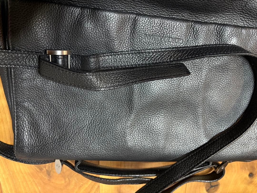 【希少】ジョルジオアルマーニ シビジネスバッグ　ショルダー　オールレザー　２０万