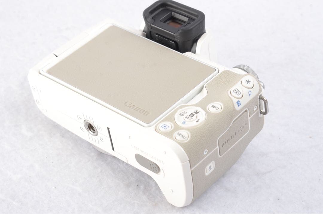 Canon EOS Kiss M ダブルズームキット 元箱付 #707014