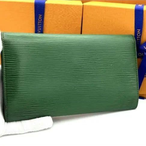 G*0様 Louis Vuitton ルイヴィトン 三つ折り長財布 エピ ポルト