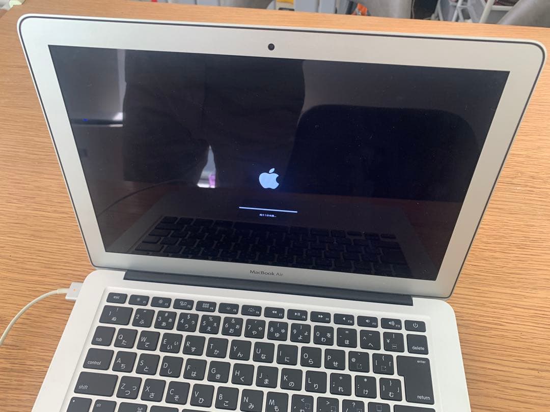 【美品】Apple MacBook Air (Early 2015) シルバー