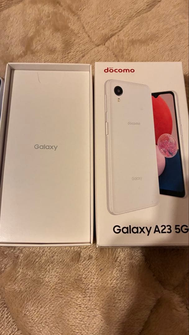 Galaxy A23 5G ホワイト docomo 本体