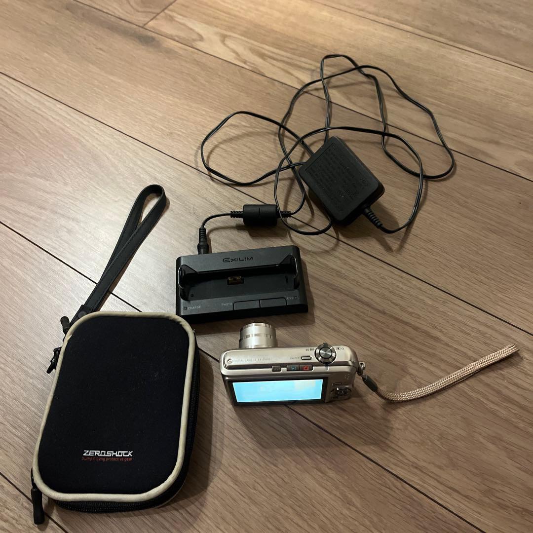 カシオ　コンパクトデジカメ　 EX-Z1000