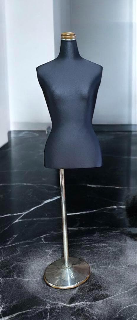 2個セット★男性トルソーと女性トルソー　マネキン　台座は1個のみ