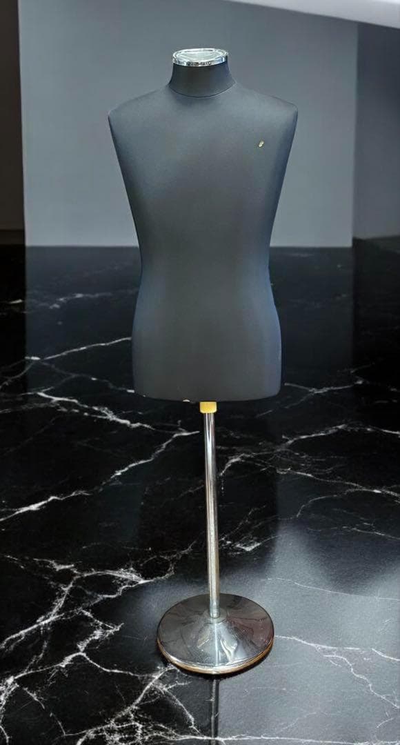 2個セット★男性トルソーと女性トルソー　マネキン　台座は1個のみ