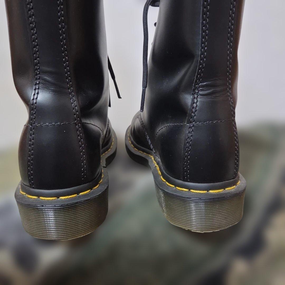 ドクターマーチンブーツ10ホール