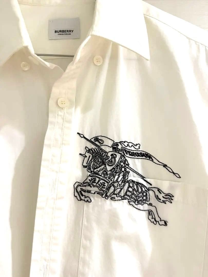 BURBERRY 刺繍の馬のロゴ 長袖シャツ