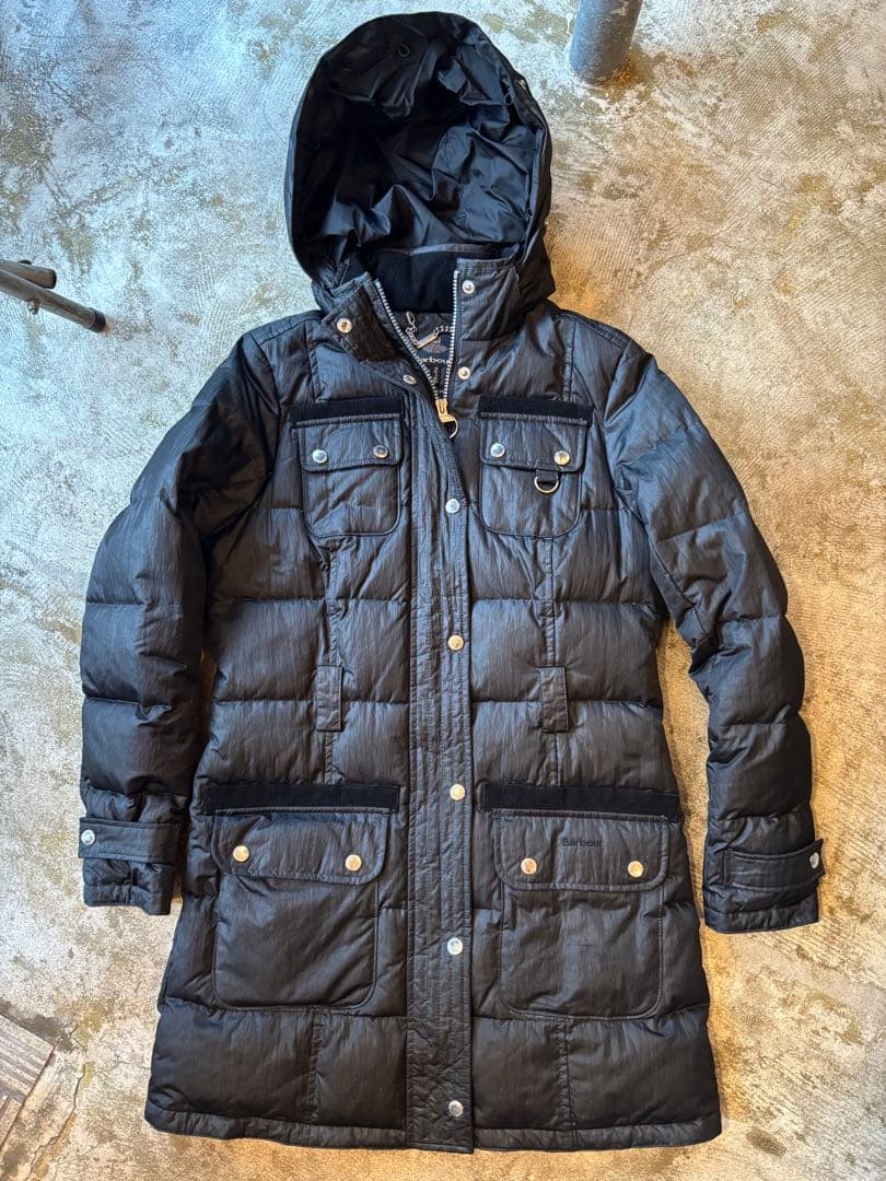 【美品】【サンプル】Barbour バブアー　ダウンコート　M(レディース)