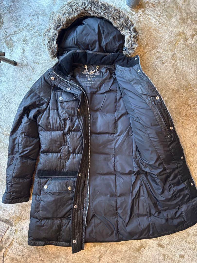【美品】【サンプル】Barbour バブアー　ダウンコート　M(レディース)