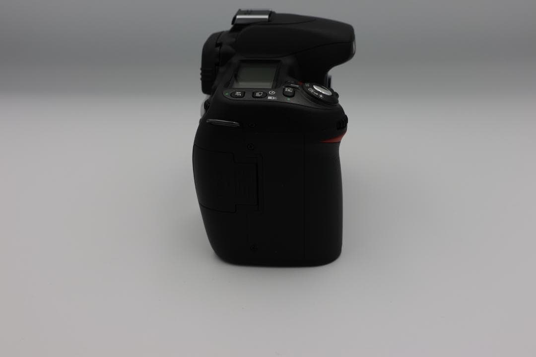 【動作確認済み】nikon D80　ボディ(バッテリー、充電器付)レンズ付き