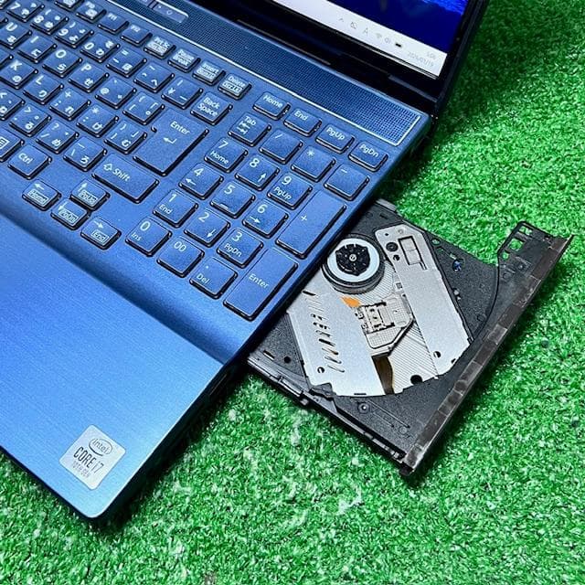 《2021年製》Blu-raydrive搭載！オールインワンノートPC！富士通