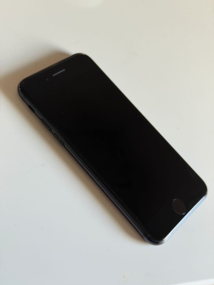 iPhone SE 第２世代 SIMフリー 128GB ブラック（ジャンク）