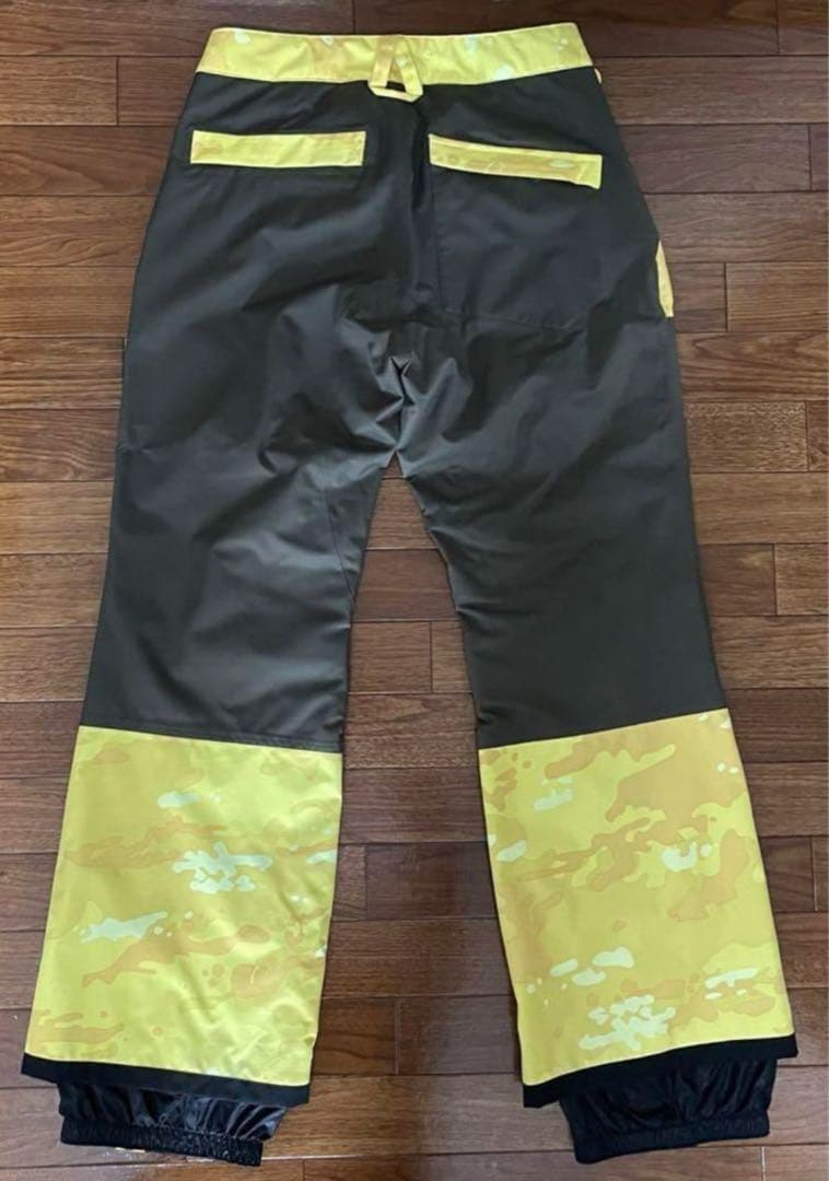 adidas スノーボードウェア ジャケット&パンツセット