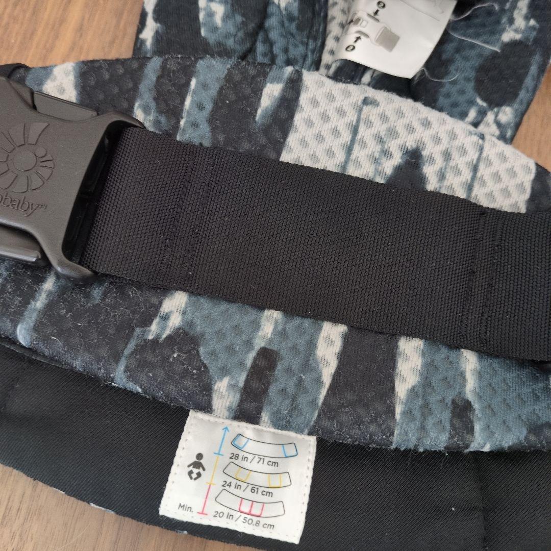 【美品】エルゴベビー オムニブリーズ PAINT BLACK