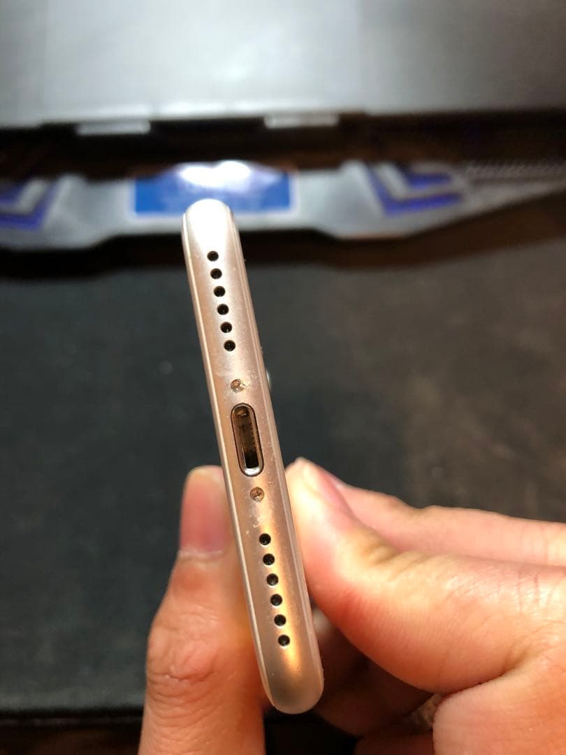 Apple iPhone 8 シルバー 本体 64gb