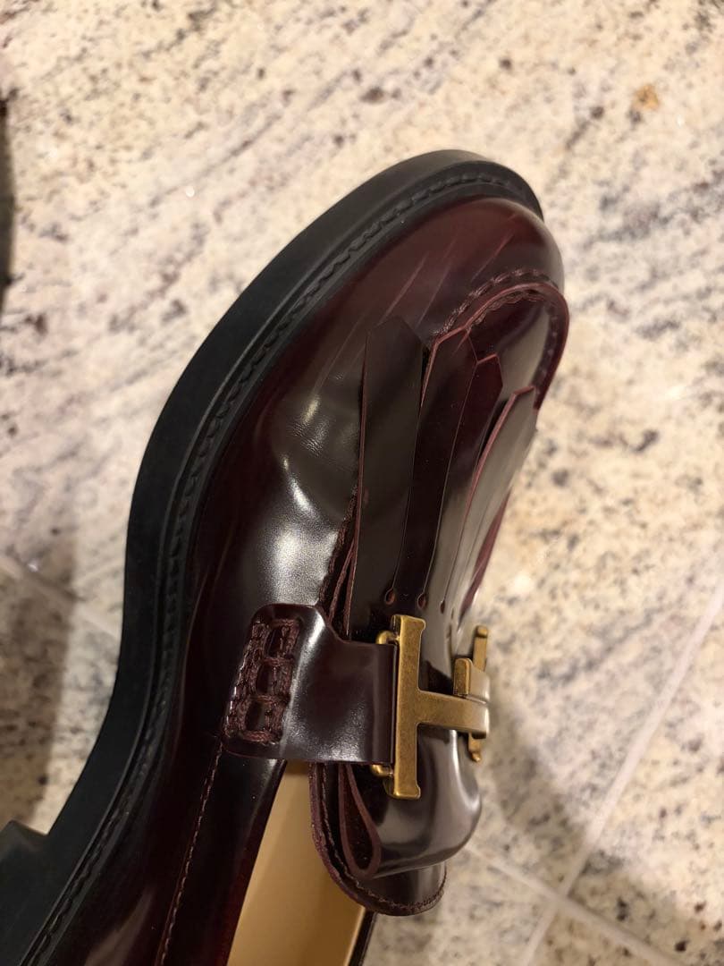 【美品】TOD'S バーガンディ フリンジローファー