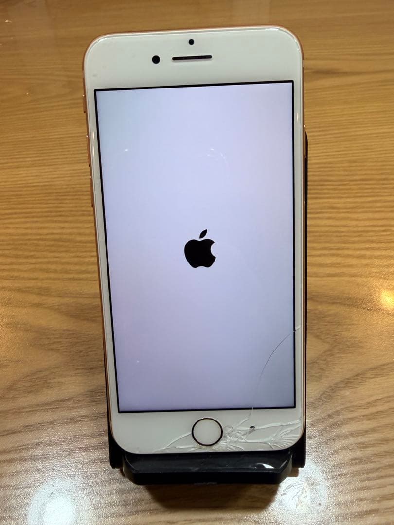 iPhone 8 ゴールド 64GB SIMフリー 機能不良無 画面割れ有